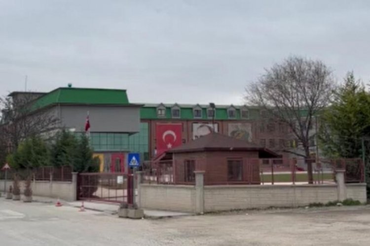 Eskişehir'de baş&ouml;rt&uuml;l&uuml; &ouml;ğrenciyi okula kaydetmeyen m&uuml;d&uuml;re hapis istemi