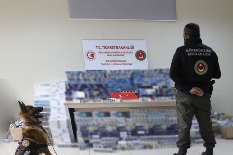 Van'da binlerce paket ka&ccedil;ak sigara ele ge&ccedil;irildi