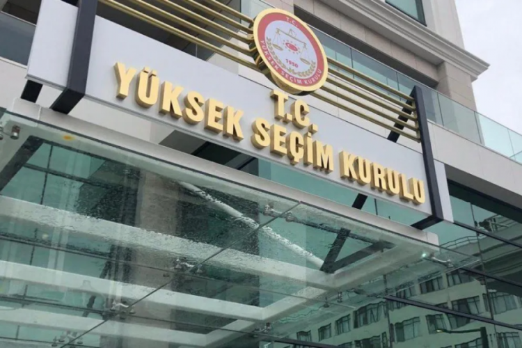 İmza yarışta ikinci g&uuml;n tamamlandı: İnce 50 bin sınırını ge&ccedil;ti