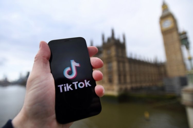 İngiltere parlamentosu ve İsko&ccedil;ya h&uuml;k&uuml;metin TikTok'a yasak getirdi