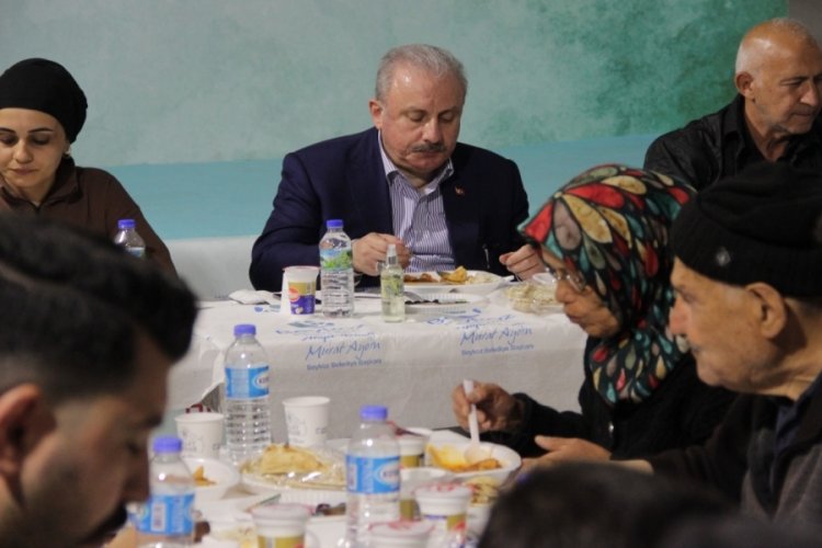 Şentop ilk iftarı depremzedelerle yaptı