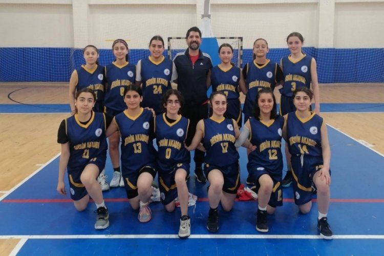 Tunceli basketbol kız takımından b&uuml;y&uuml;k başarı
