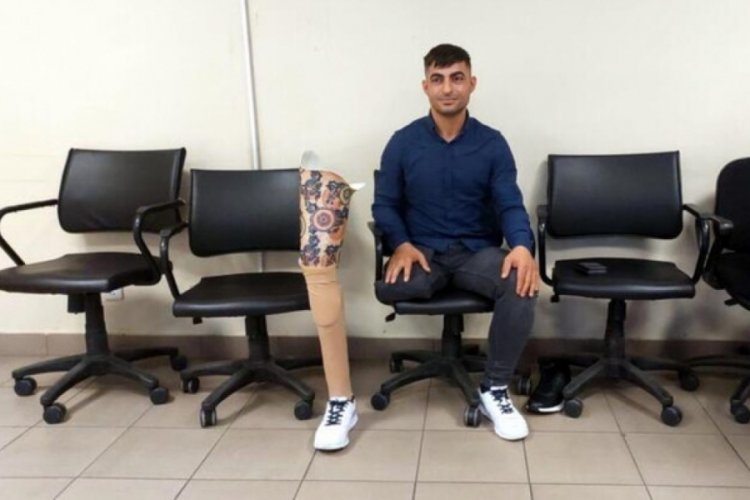 Bolu'da depremzedeye protez bacak hediye edildi