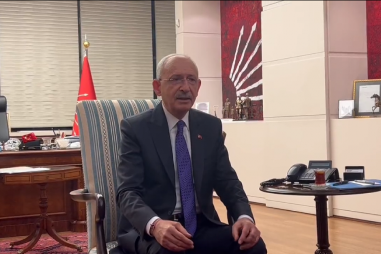 Kılı&ccedil;daroğlu 'marteni&ccedil;ka' bilekliğinin hikayesini anlattı! Leyleği g&ouml;r&uuml;nce...