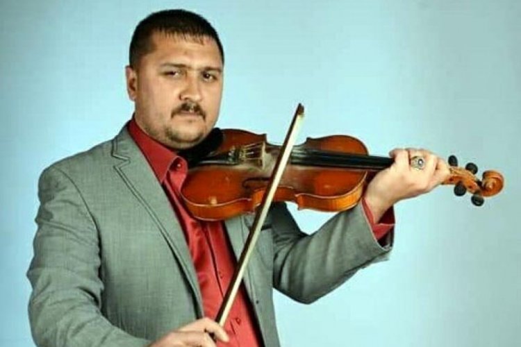 Manisa'da silahlı saldırıya uğrayan m&uuml;zisyen hayatını kaybetti
