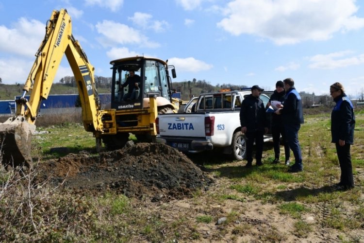 Zonguldak Alaplı'da kullanma tarihi ge&ccedil;en 2 bin 400 &uuml;r&uuml;n imha edildi