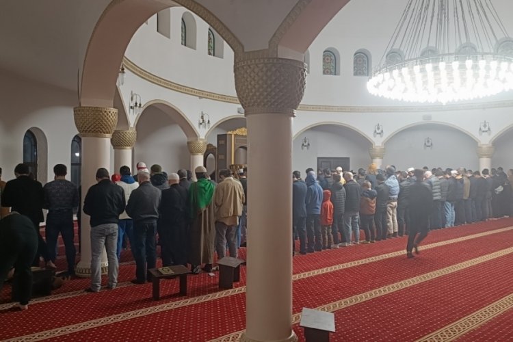 Ukrayna'daki M&uuml;sl&uuml;manlar iftarda bir araya geldi