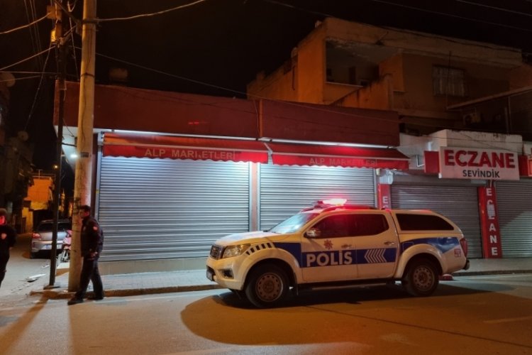 Adana'da ekmek satma kavgasında silahlar konuştu: 1 &ouml;l&uuml;