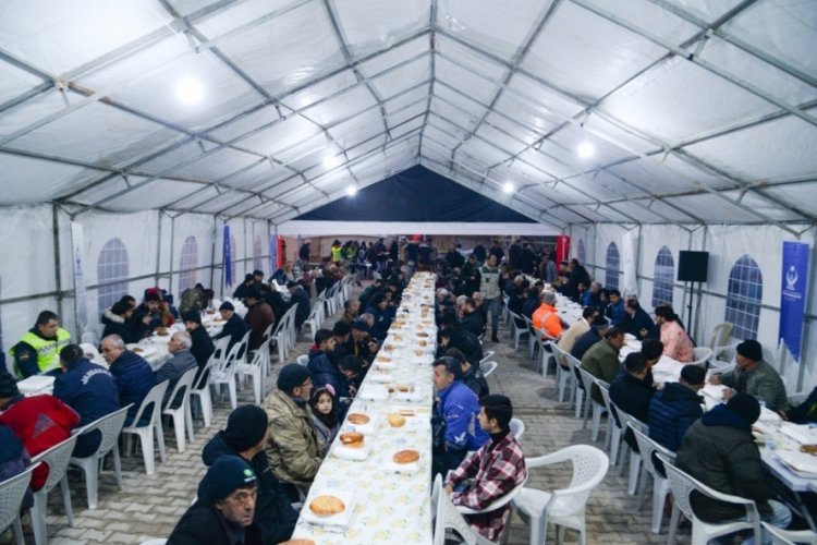 Kahramankazan Belediyesi Malatya'da iftar yemeği verdi
