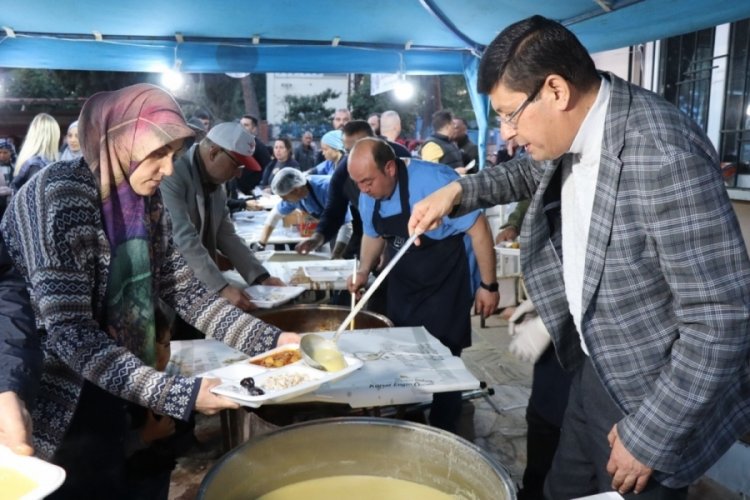 Nazilli Belediyesi'nin iftar sofralarında vatandaşlar bir araya geldi