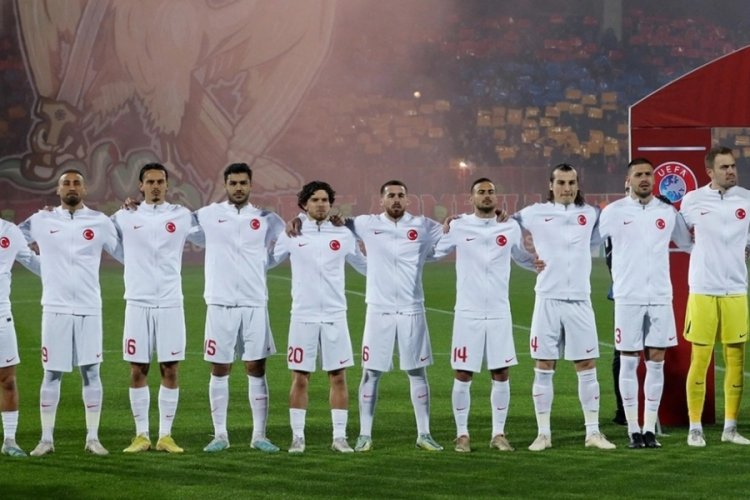 Ermenilerden b&uuml;y&uuml;k saygısızlık! İstiklal Marşımızı yuhaladılar!