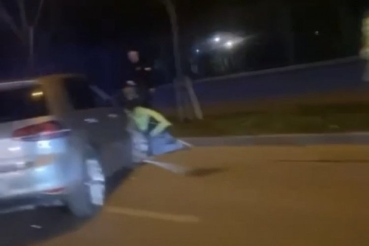 Bursa'da bir kişi yolculuk anını g&ouml;r&uuml;nt&uuml;lerken kazayı kayda aldı