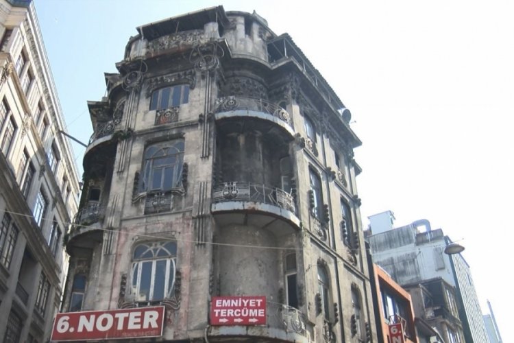 İstanbul'un tarihi hanı harabeye d&ouml;nd&uuml;