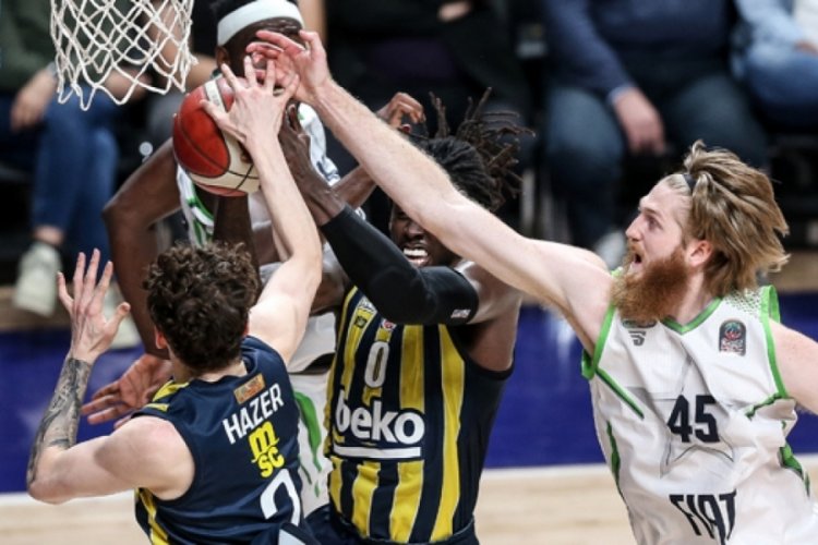 TOFAŞ, Fenerbah&ccedil;e Beko'yu Bursa'da mağlup etti
