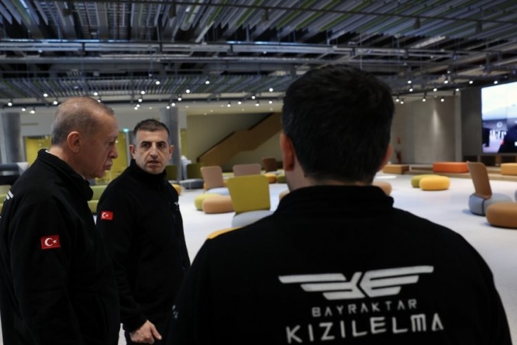 Erdoğan, &Ouml;zdemir Bayraktar Milli Teknoloji Merkezi'ni ziyaret etti