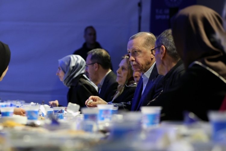 Erdoğan: Amacımız 650 bin konut inşa ederek deprem b&ouml;lgesini ayağa kaldırmak