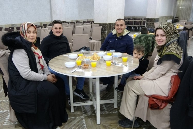 Hakkari Y&uuml;ksekova'da depremzede aileler i&ccedil;in iftar d&uuml;zenlendi