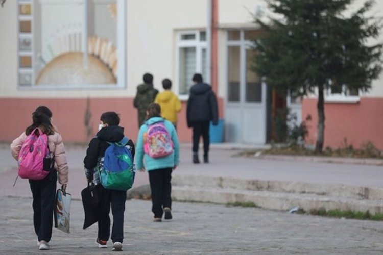 Deprem b&ouml;lgesindeki 4 ilde bug&uuml;n ders zili &ccedil;alacak