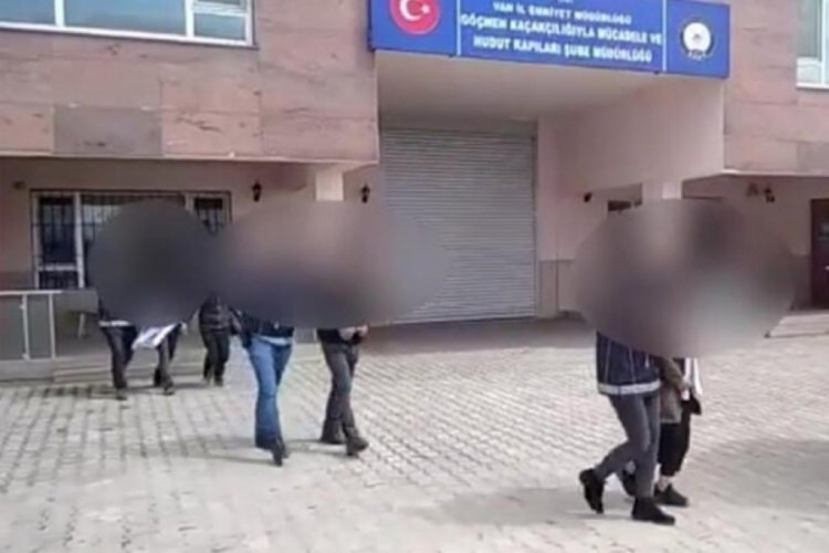 Van'da g&ouml;&ccedil;men ka&ccedil;ak&ccedil;ılığı! 11 tutuklama