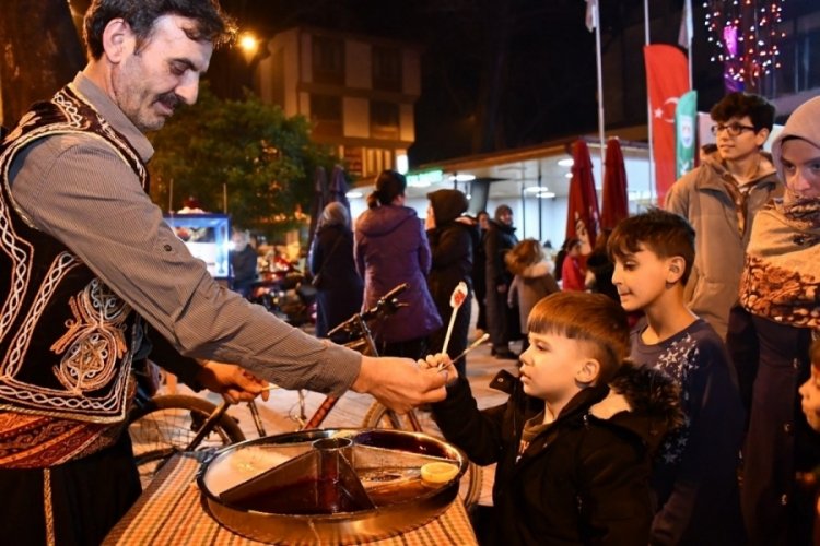 Bursa'da İznikli minikler eski ramazanları yaşıyor 