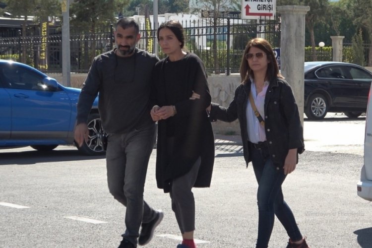 Boşanmak istediği kocasını, kendisini darp edince &ouml;ld&uuml;rm&uuml;ş
