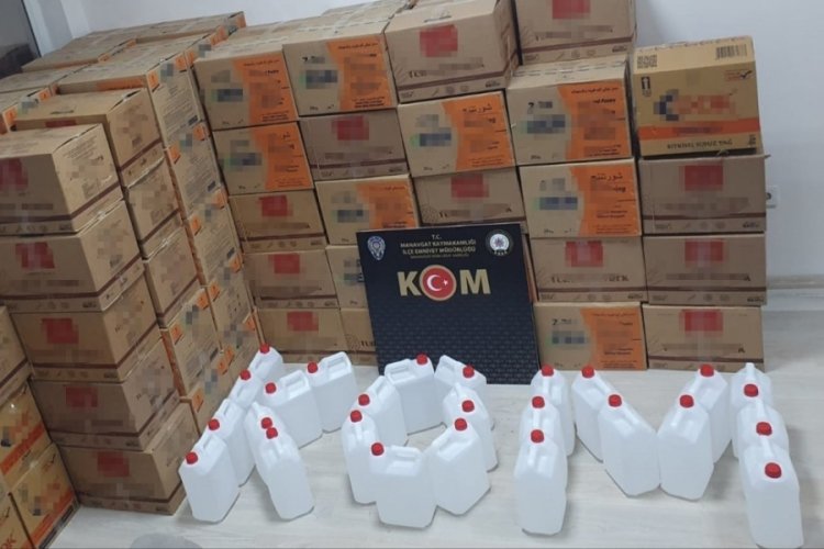Kamyonette 2 bin litre sahte alkol ele ge&ccedil;irildi