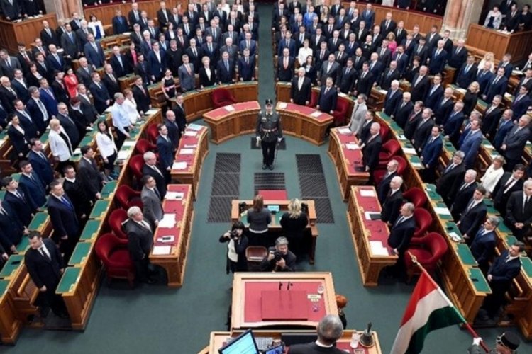 Macaristan'dan Finlandiya'nın NATO'ya katılımını onayladı
