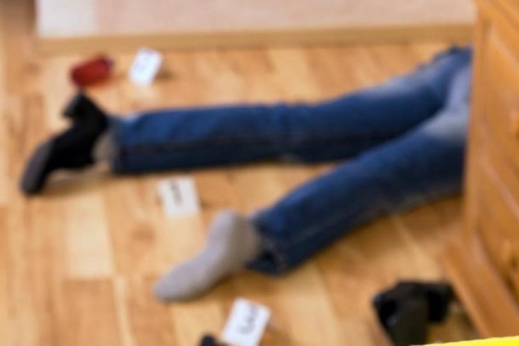 Kiracı kadın, ev sahibinin cinsel organını sıkarak &ouml;ld&uuml;rd&uuml;!