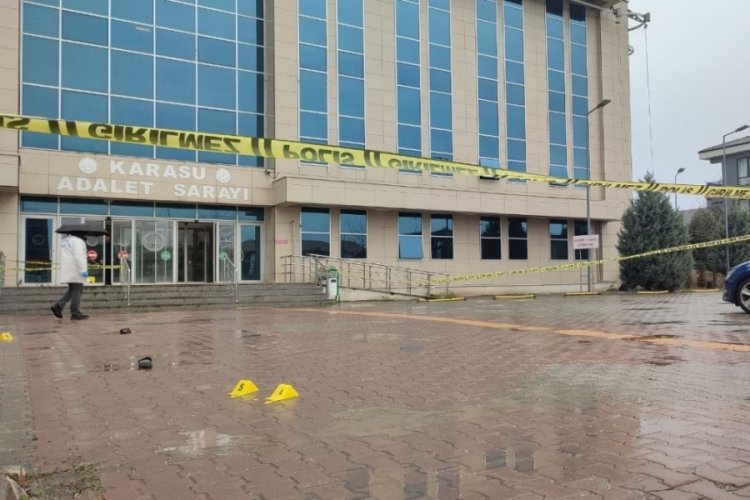 Sakarya'da boşanmak istediği eşini silahla vurdu!