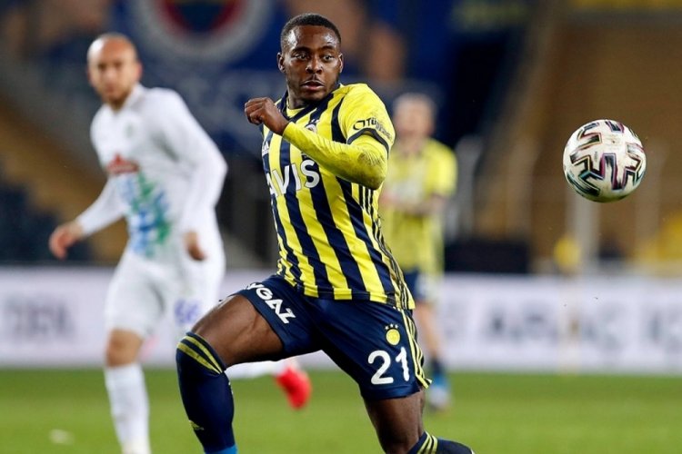 Osayi-Samuel Nijerya'da kendini g&ouml;steriyor