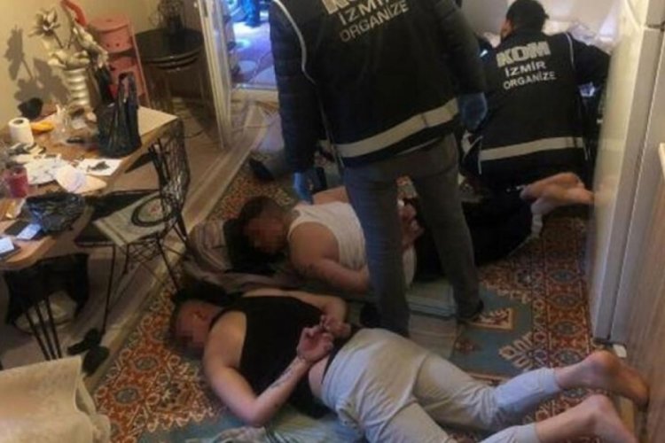 İzmir ve Manisa'da su&ccedil; &ouml;rg&uuml;t&uuml;ne 'Akbaba' operasyonu!
