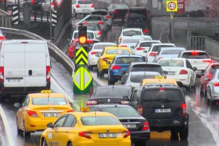 İstanbul'da yağmur trafiği