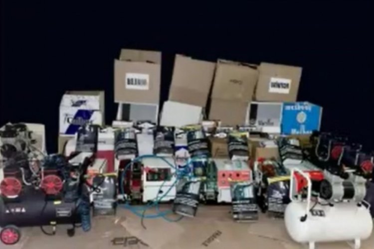 Kocaeli'nde 4 adrese ka&ccedil;ak sigara operasyonu: 5 g&ouml;zaltı