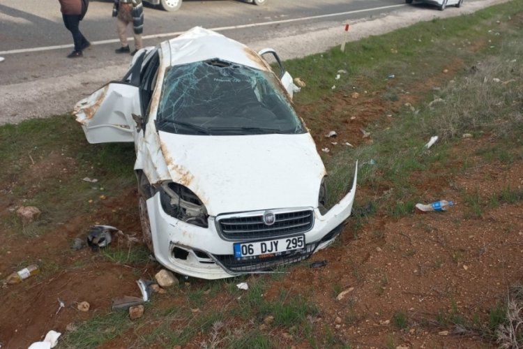 Adıyaman'da otomobil şarampole u&ccedil;tu: 6 yaralı