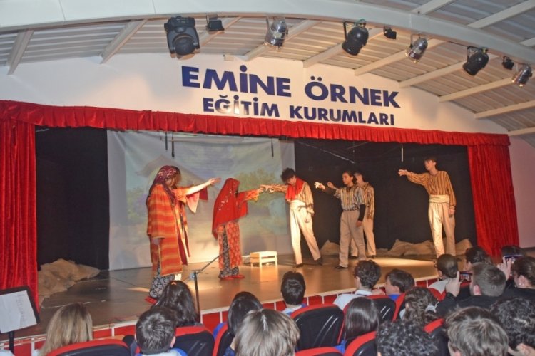 Emine &Ouml;rnek'te  "&Ccedil;anakkale Şehitleri" anma etkinlikleri