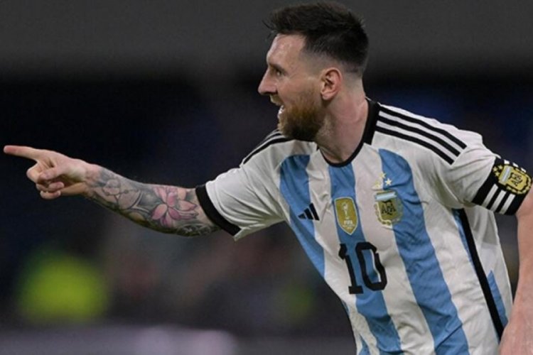 Messi hat-trick yaptı