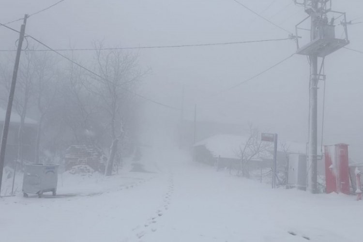 Bursa Orhangazi'de kar yağışı etkili oluyor