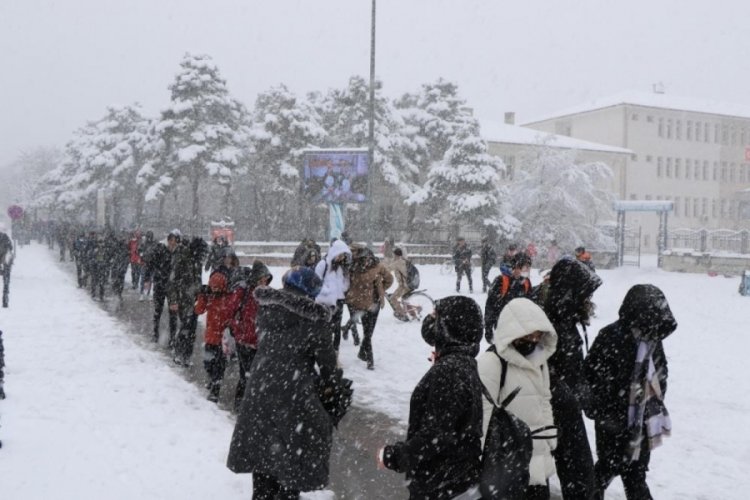 Erzincan'da eğitime kar engeli