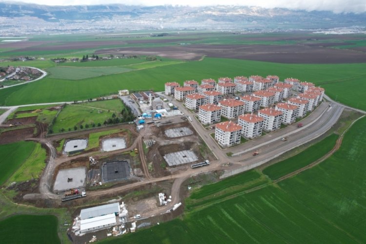 Depremzedeler i&ccedil;in yapılıyor, temeller atıldı &ccedil;alışmalar hızlandı