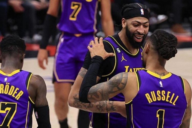 Los Angeles Lakers'tan &ouml;nemli galibiyet