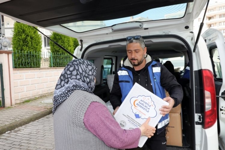Bursa Mudanya'da Ramazan'ın bereketi paylaştık&ccedil;a artıyor