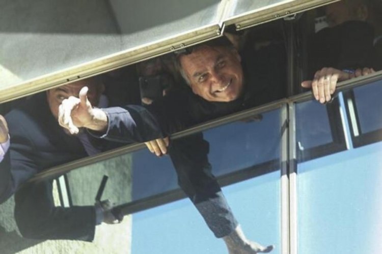 Brezilya eski Devlet Başkan Bolsonaro, 3 ay sonra Brezilya'ya d&ouml;nd&uuml;
