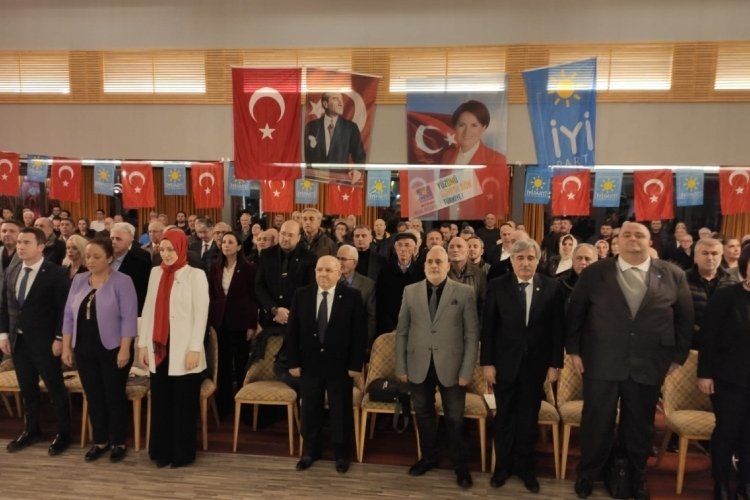 Bursa'da İYİ Parti aday adayları kendini tanıttı