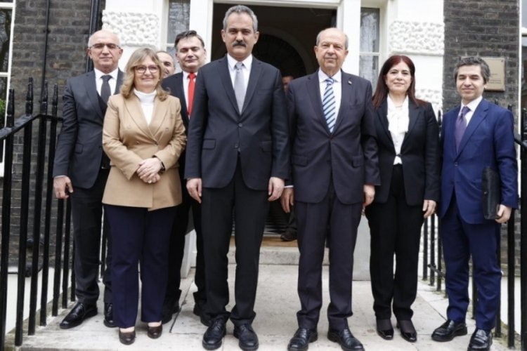 Bakan &Ouml;zer'den KKTC Cumhurbaşkanı Tatar'a ge&ccedil;miş olsun ziyareti
