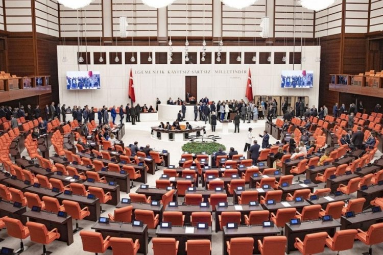 Emekli aylığını 7 bin 500 TL'ye &ccedil;ıkaran teklif kabul edildi