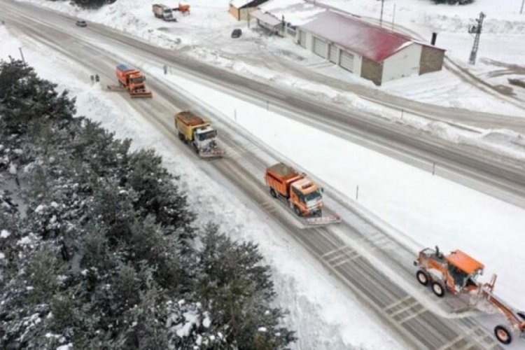 Erzincan'da 135 k&ouml;y yolu ulaşıma kapandı