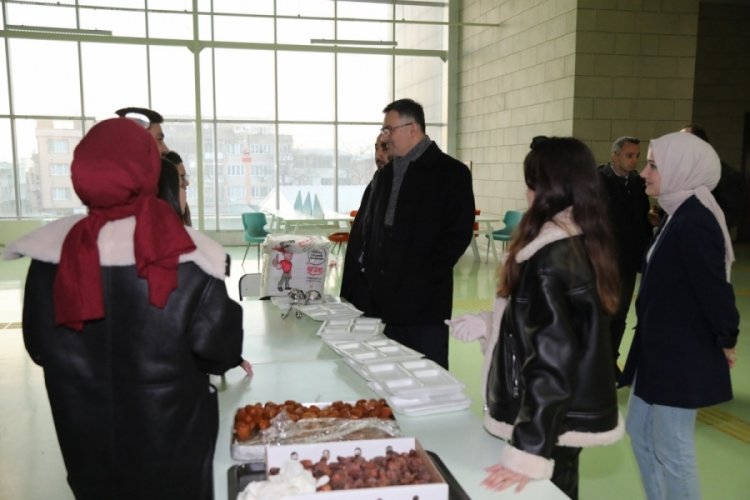 BT&Uuml; Rekt&ouml;r&uuml; Naci &Ccedil;ağlar iftarda &ouml;ğrencilerle buluştu