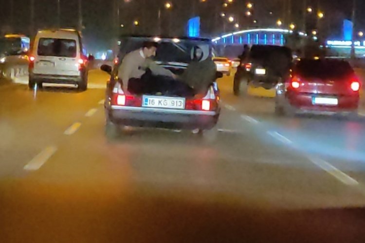 Bursa'da &ouml;l&uuml;me b&ouml;yle meydan okudular!