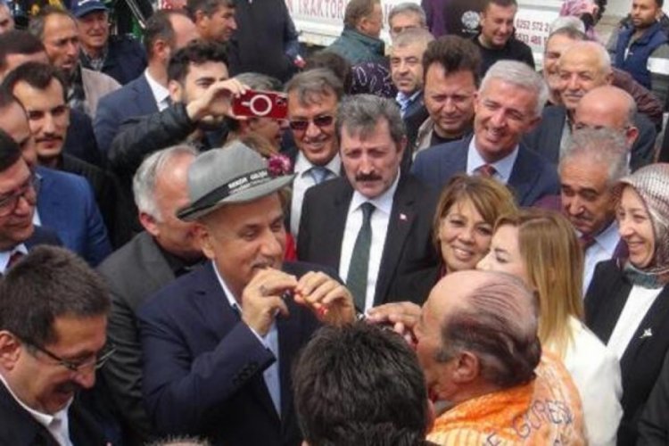 Bakan Kirişci, 'sipsi' &ccedil;aldı