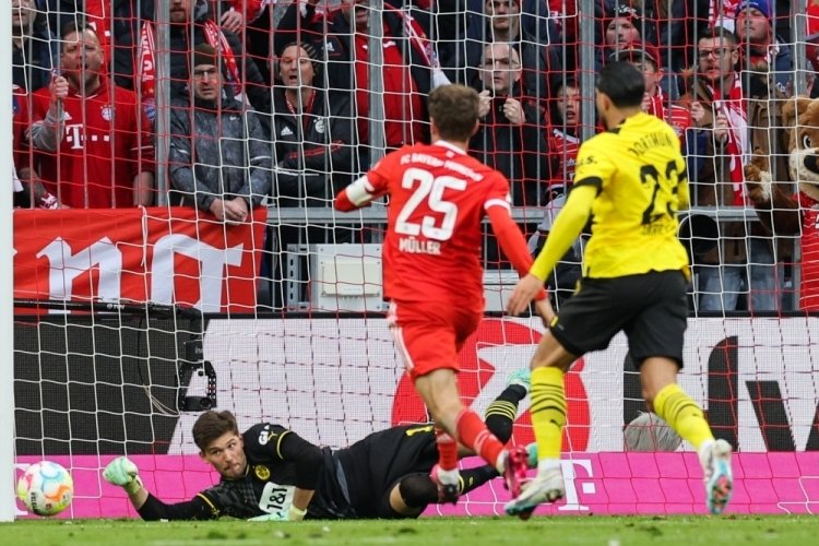 Bayern M&uuml;nih yeni hocasıyla liderliği devraldı